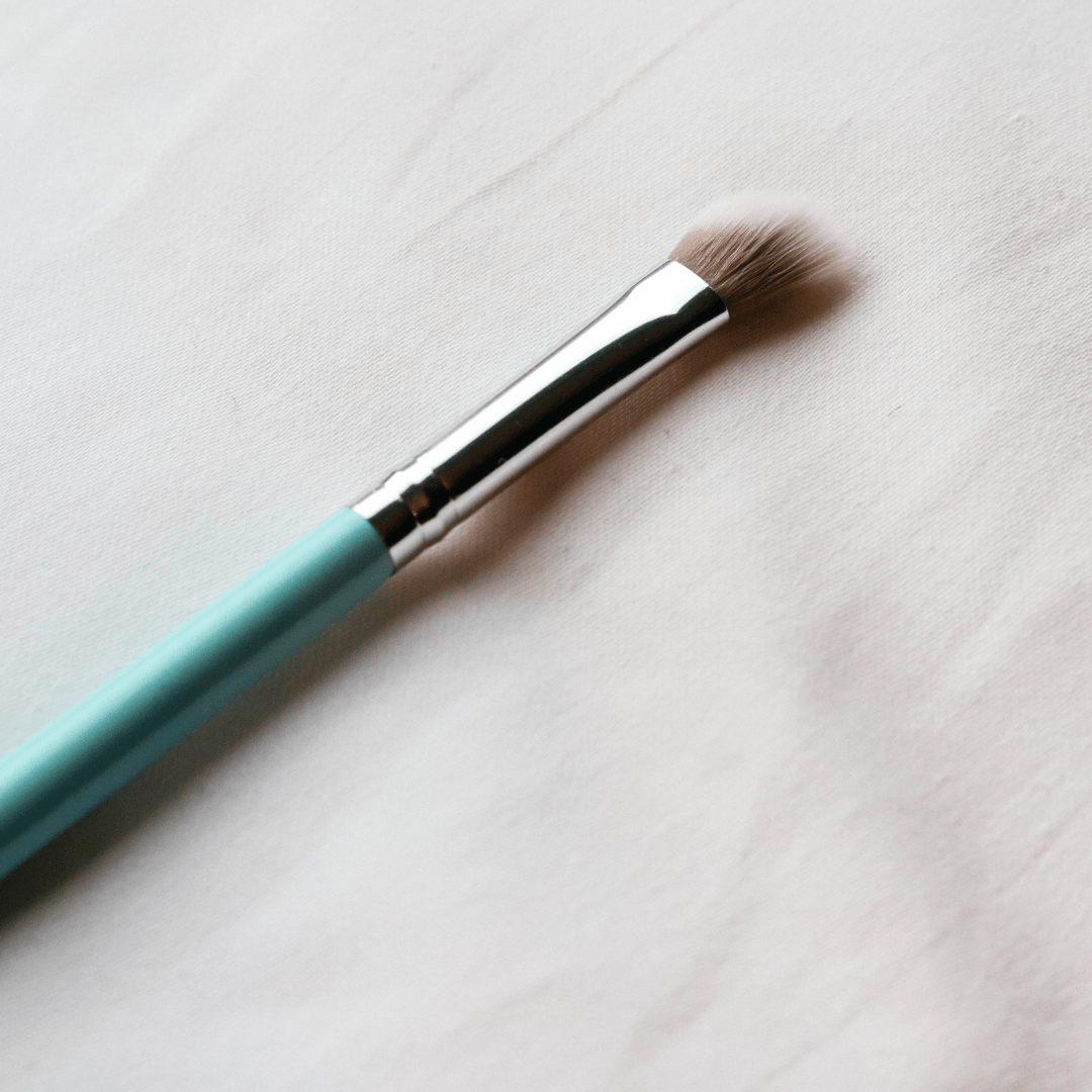111 Angled Blending Brush - Humble Cosmetics - 111 Angled Blending Brush